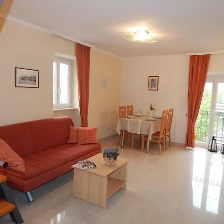 Apartman Miljenka Apartment