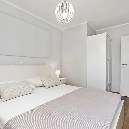 Apartman Miljenka Apartment *