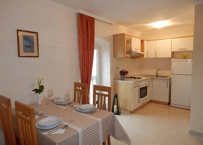 Apartment Miljenka *